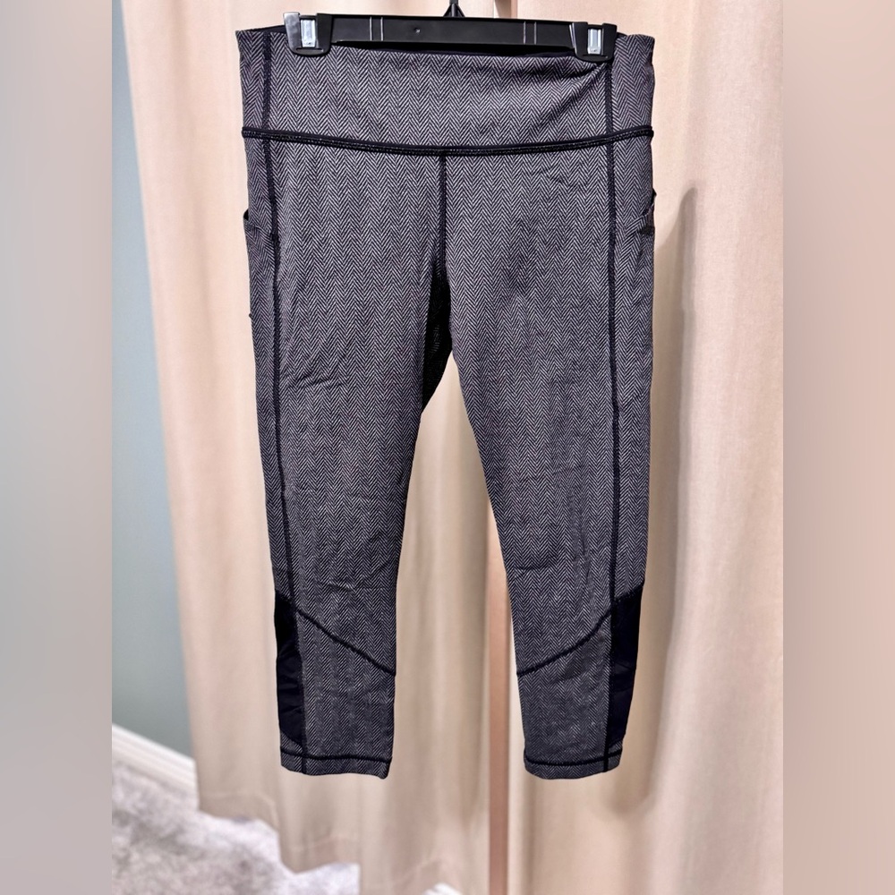 Lululemon Gray Herringbone Patterned Leggings - S… - image 1